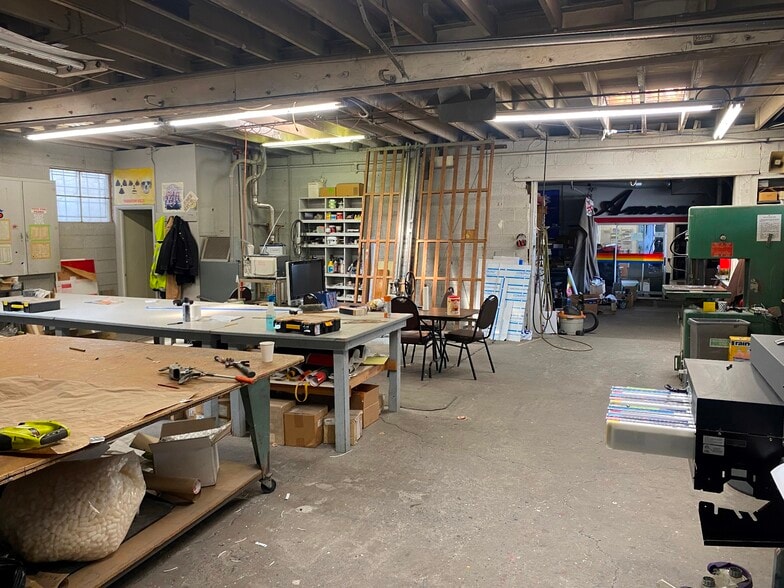 More Photos Of 257 W 3300 S, Salt Lake City Industrial For Sale