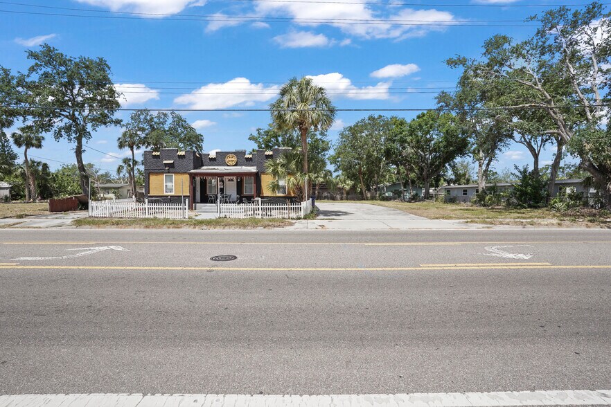 More Photos Of 6719 S West Shore Blvd, Tampa Office For Sale