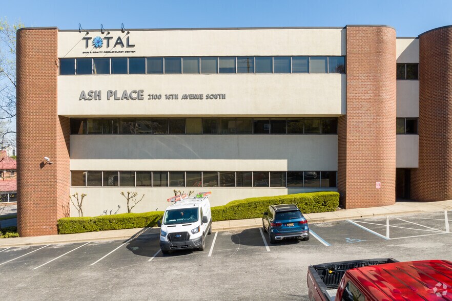 More Photos Of 2100 16th Ave S, Birmingham Medical For Sale