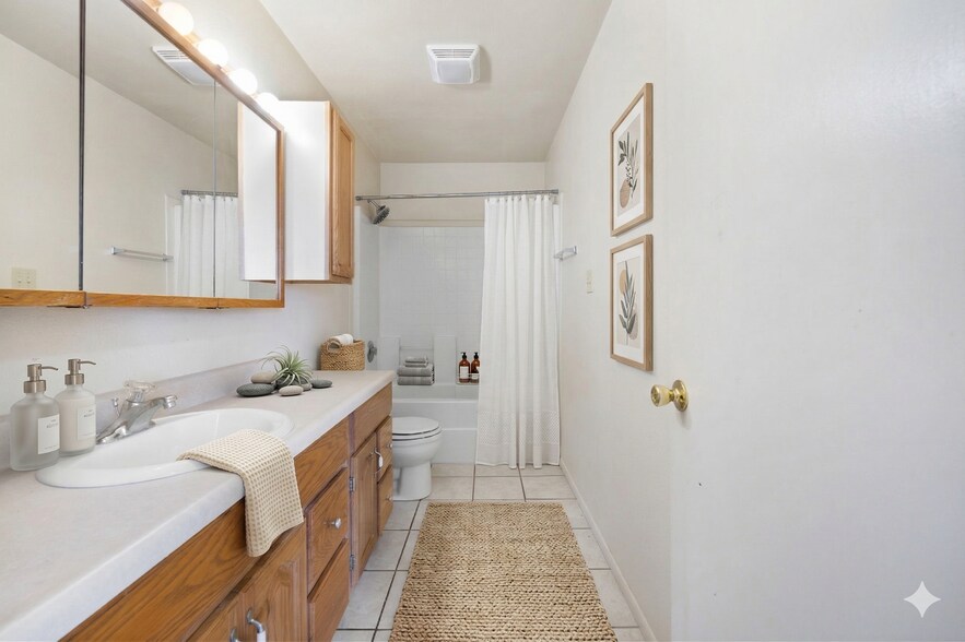 More Photos Of 1118 W Goodwin St, Pleasanton Multifamily For Sale