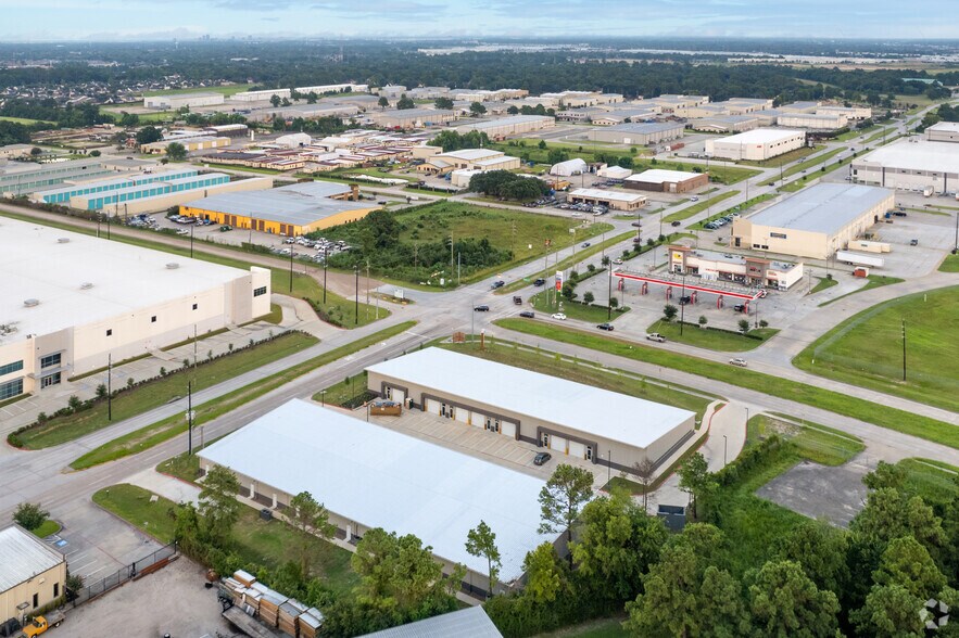 More Photos Of 12155 Cutten Rd, Houston Warehouse For Lease
