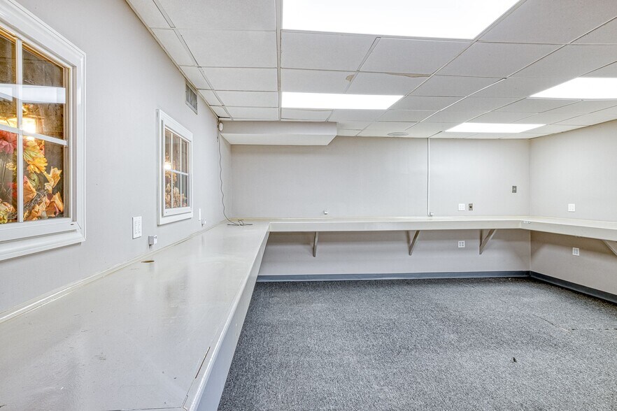 More Photos Of 135 Haven Ave, Port Washington Office For Lease