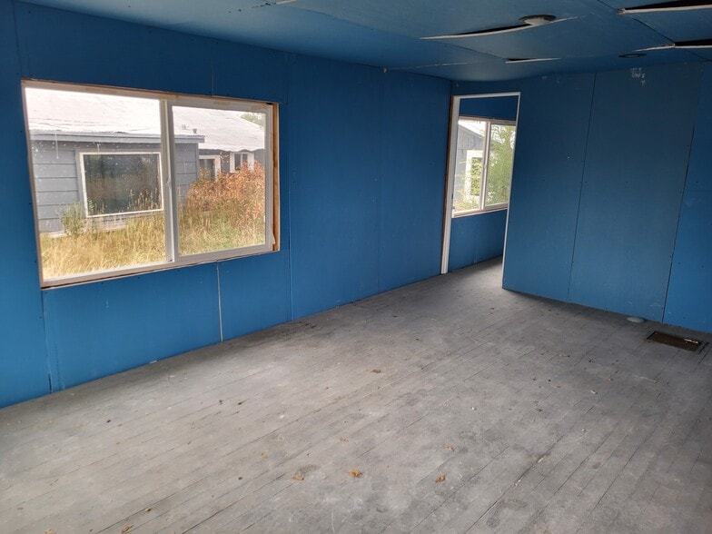 More Photos Of 37131 US-24 Hwy, Matheson Flex For Sale