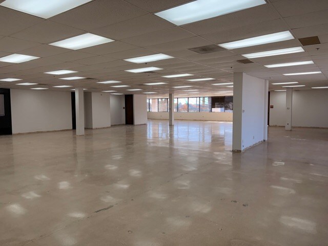 More Photos Of 1220 E Campbell Rd E, Richardson Unknown For Lease