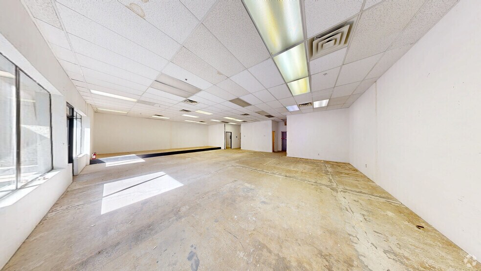More Photos Of 4375 Las Vegas Blvd N, Las Vegas Storefront For Sale