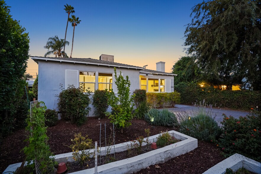 More Photos Of 5438 Colfax Ave, North Hollywood Multifamily For Sale