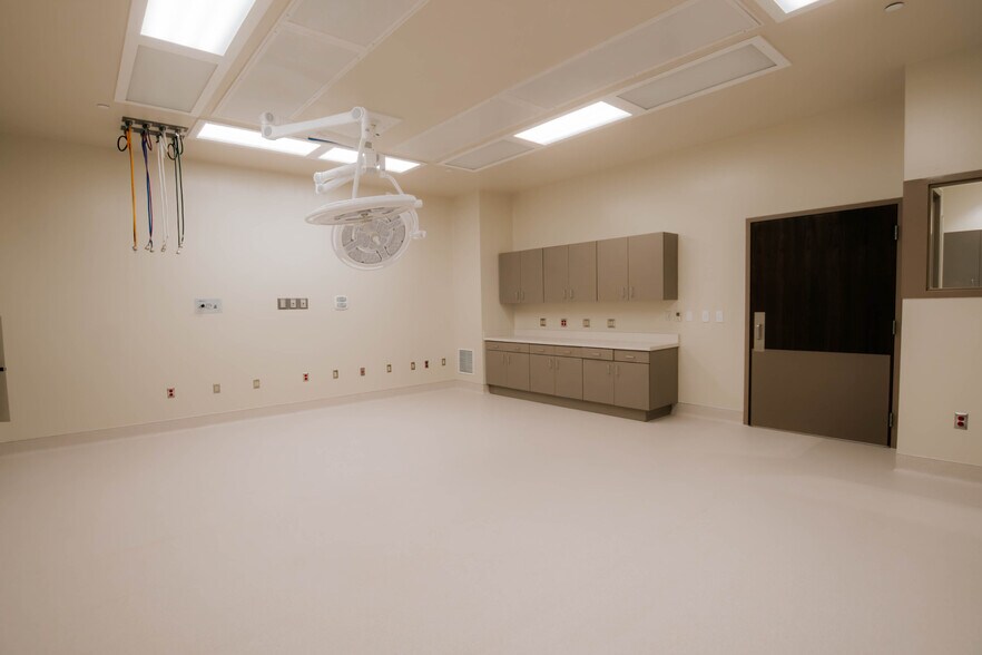 More Photos Of 11880 Physicians dr, El Paso Healthcare For Sale