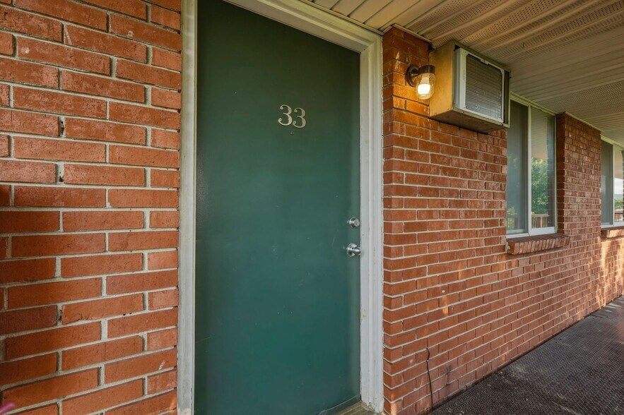 More Photos Of 1737 6th Ave, Huntington Apartments For Sale