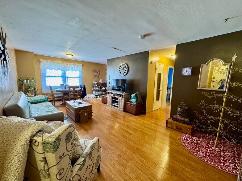 More Photos Of 200 Rockaway Ave, Valley Stream General Retail For Sale