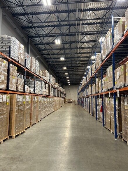 More Photos Of 356-362 Getty Ave, Clifton Warehouse For Lease