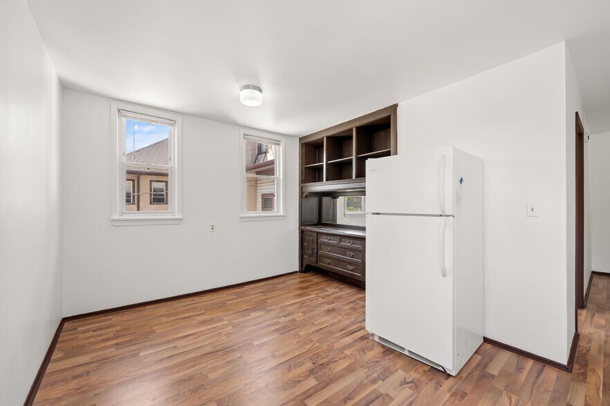 More Photos Of 934 Ashland Ave, Saint Paul Multifamily For Sale