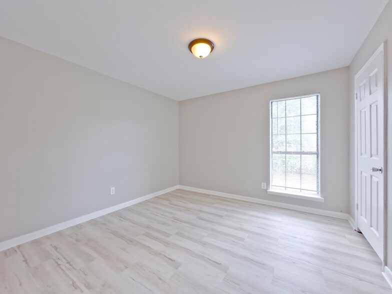 More Photos Of 7721 1st Ave S, Birmingham Apartments For Sale