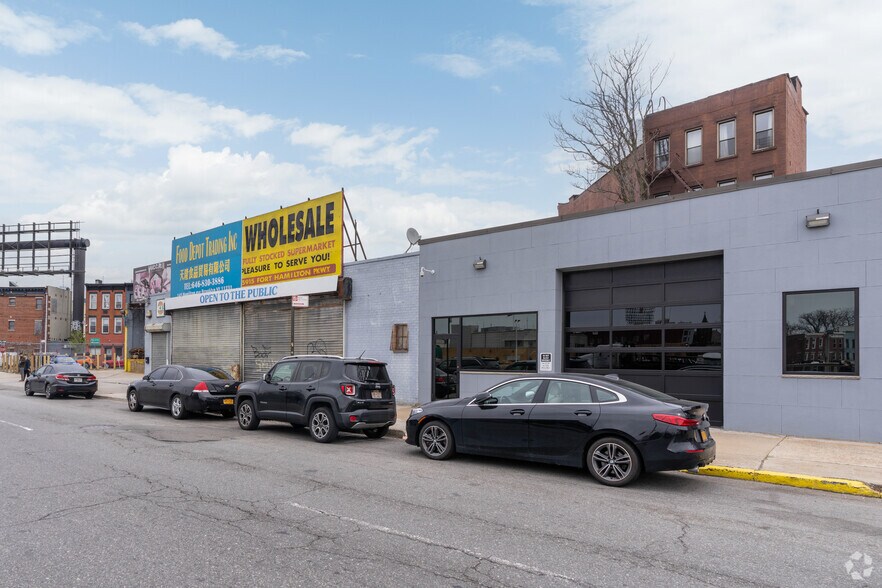 More Photos Of 141-145 Hamilton Ave, Brooklyn Warehouse For Lease
