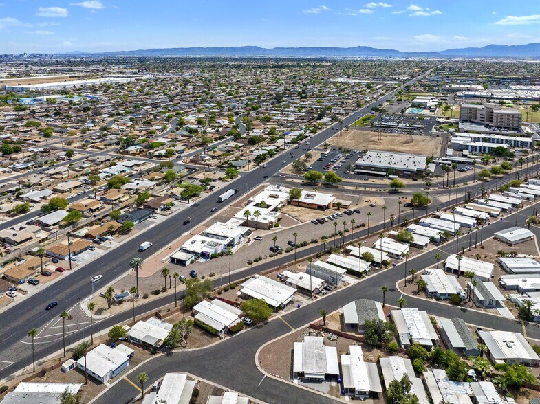 More Photos Of 4700 N 51st Ave, Phoenix Medical For Sale