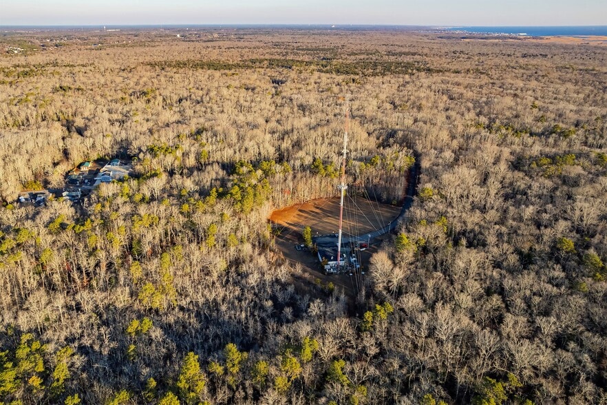 More Photos Of 641 Beach Ave, Stafford Township Airport For Sale