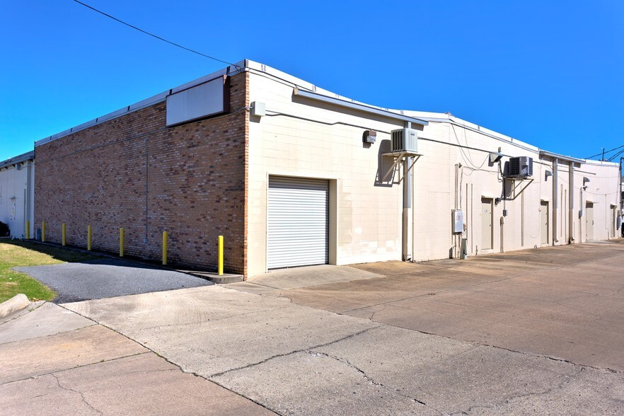 More Photos Of 111-119 Racetrack Rd NW, Fort Walton Beach Storefront For Lease