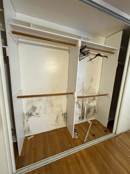 More Photos Of 10811 Amigo Ave, Porter Ranch Specialty For Sale