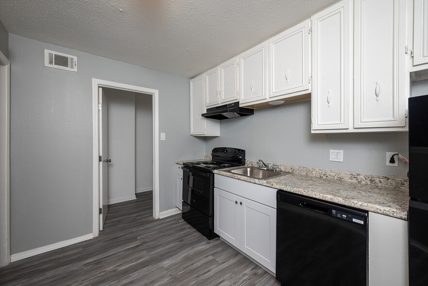 More Photos Of 1707 Arrowhead Rd, North Little Rock Apartments For Sale