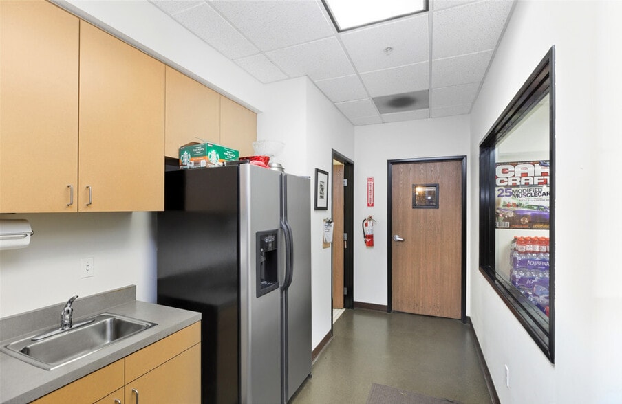 More Photos Of 1722 Illinois Ave, Perris Warehouse For Sale