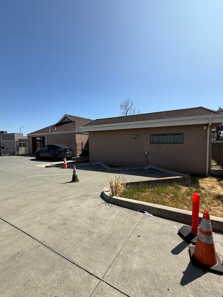 More Photos Of 10500 Macarthur Blvd, Oakland Medical For Sale