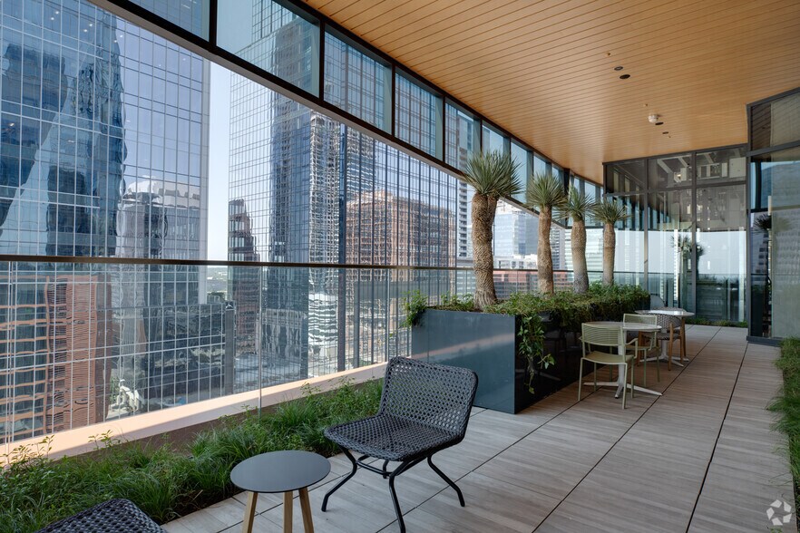 More Photos Of 405 Colorado St, Austin Office For Lease