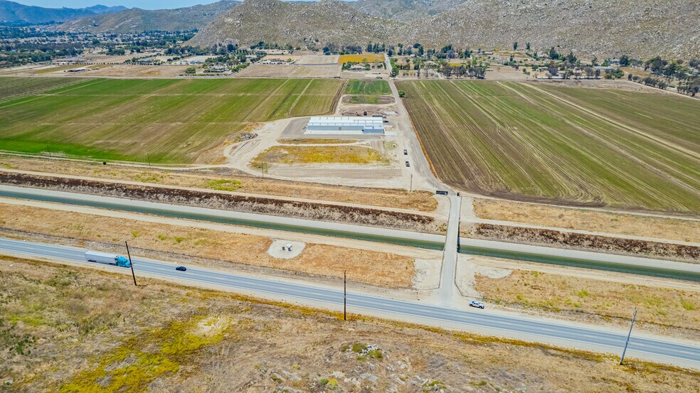 More Photos Of 35650 Hidden Springs Rd, Hemet Warehouse For Lease