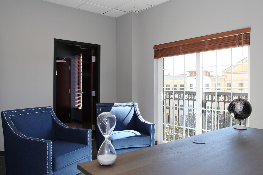 More Photos Of 2295 S Hiawassee Rd, Orlando Office For Sale