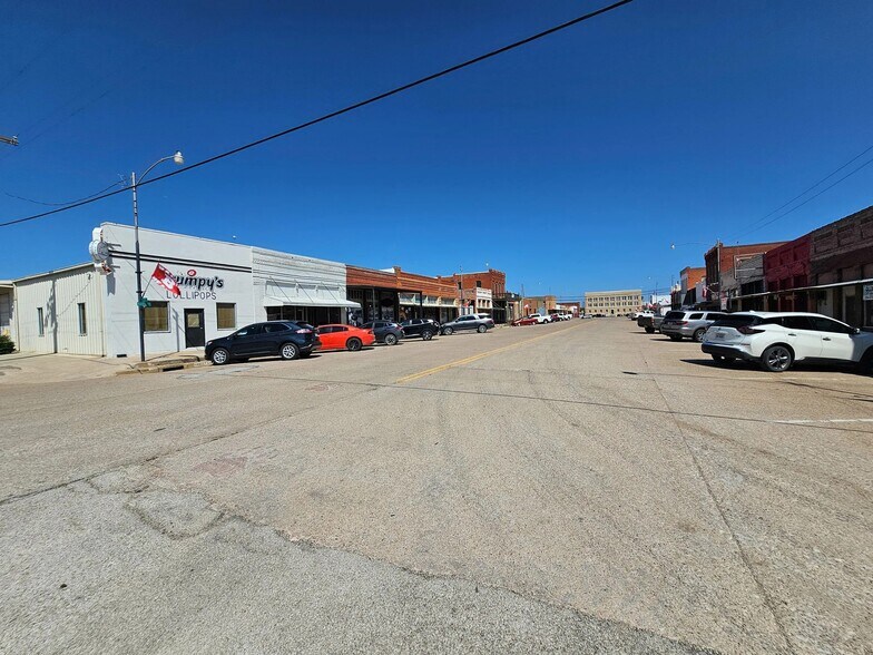 More Photos Of 210 Market St, Baird Restaurant For Sale