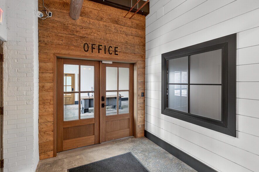 More Photos Of 200 Barrett St, Monroe Warehouse For Lease