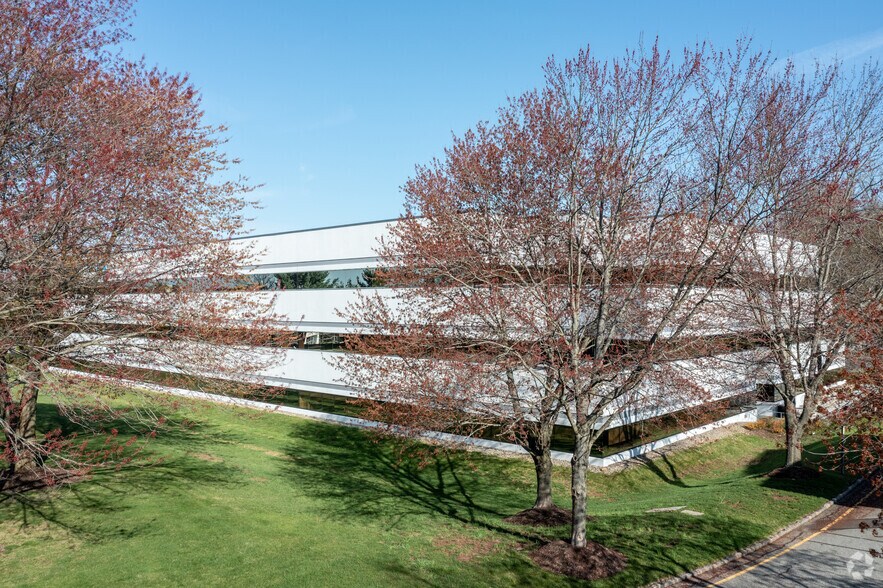 More Photos Of 10 Waterview Blvd, Parsippany Office For Sale