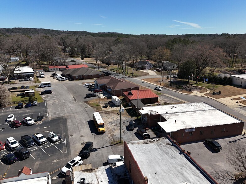 More Photos Of 109 Main Street, Columbiana Office For Lease
