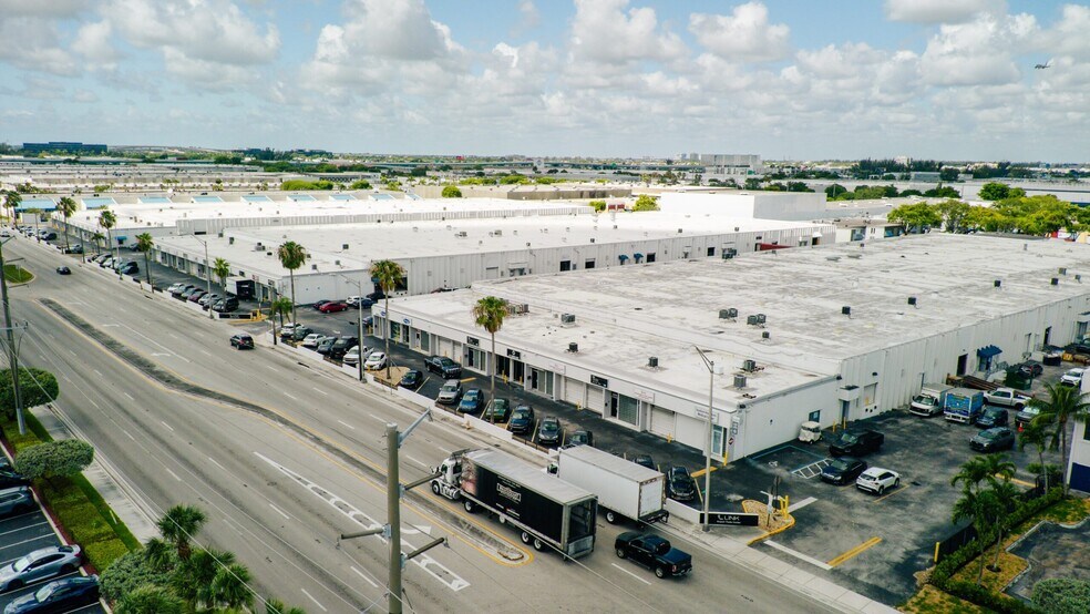 Primary Photo Of 7212-7282 NW 33rd St, Miami Unknown For Lease