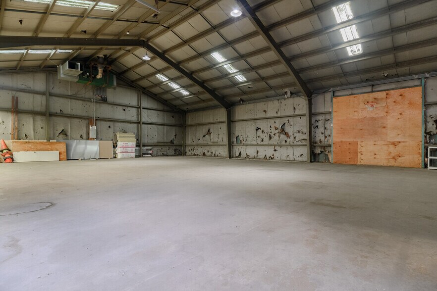 More Photos Of 36 Lake Avenue Ext, Danbury Manufacturing For Sale