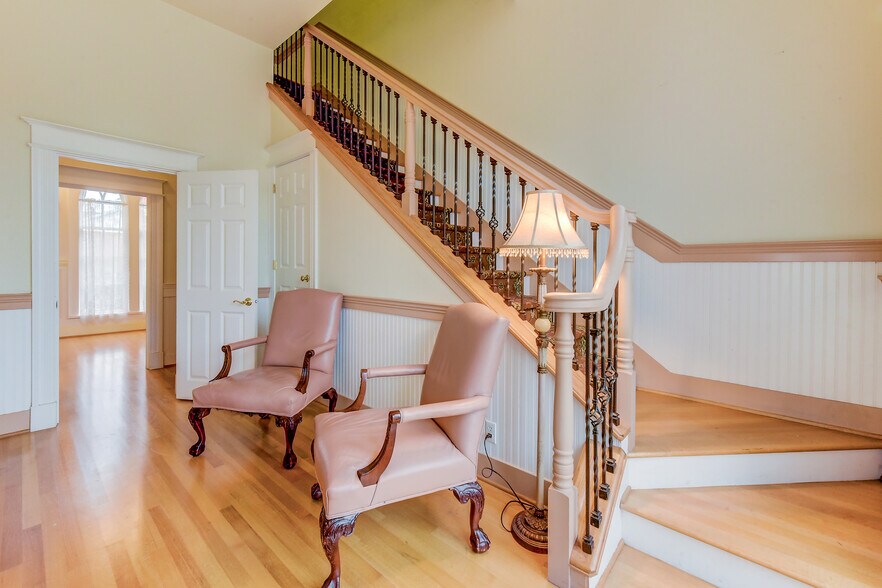 More Photos Of 1313 Washington St, Sumner Religious Facility For Sale