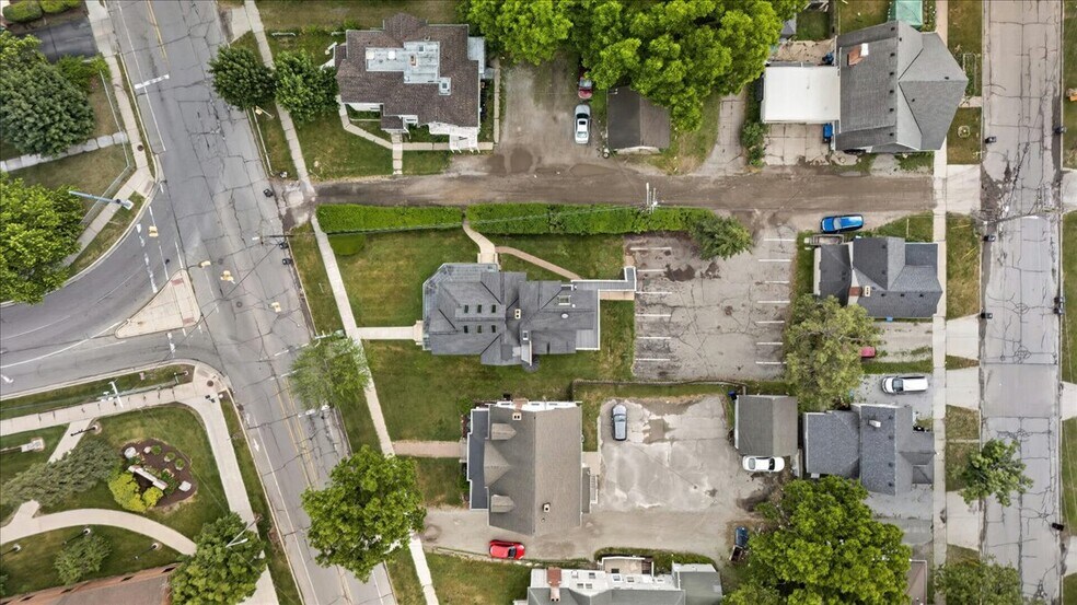 More Photos Of 415 W Forest Ave, Ypsilanti Sorority Fraternity House For Sale