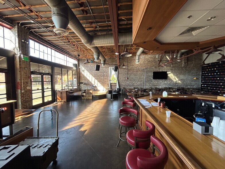 More Photos Of 2208 6th Ave S, Birmingham Restaurant For Lease