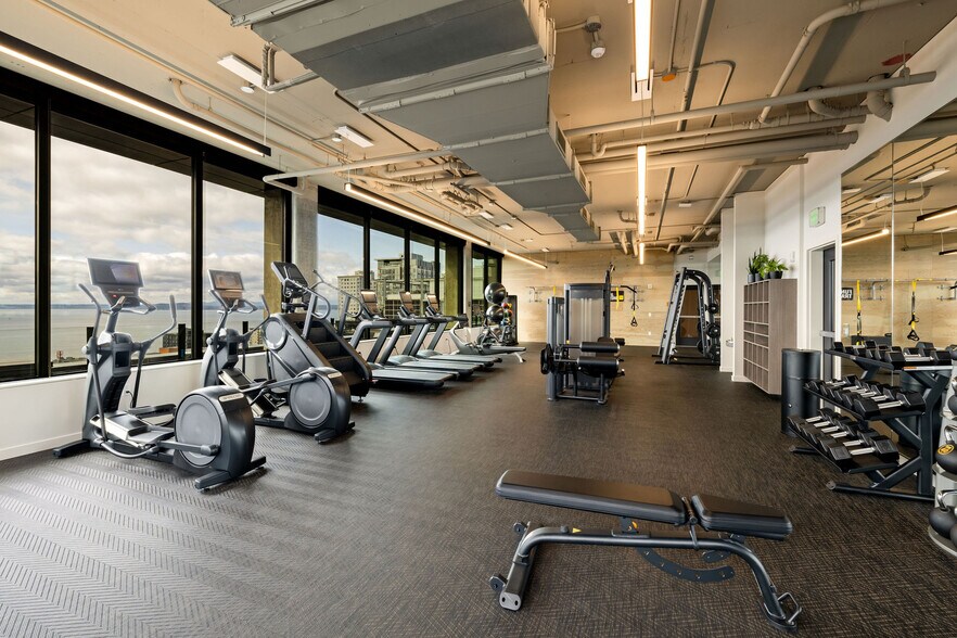 More Photos Of 2315 4th Ave, Seattle Multifamily For Sale