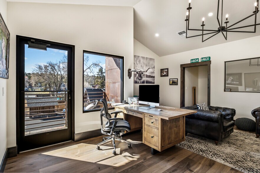 More Photos Of 19885 7th St, Bend Flex For Sale