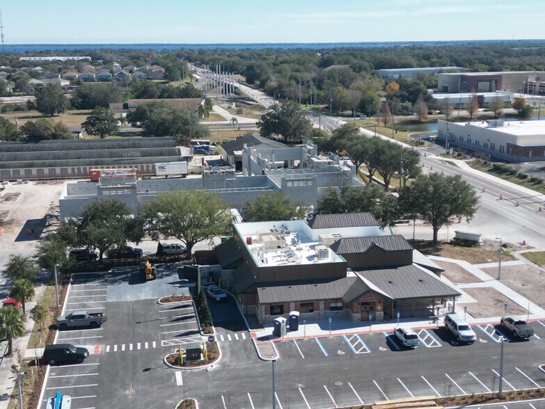 More Photos Of 2521 Partin Settlement Rd, Kissimmee Restaurant For Lease