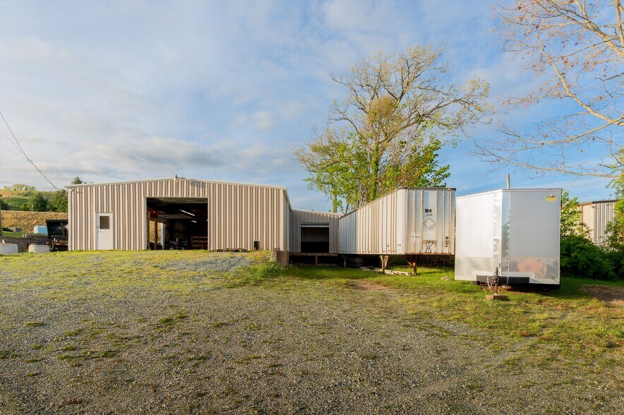 More Photos Of 7371 Old US 421, Deep Gap Industrial For Lease