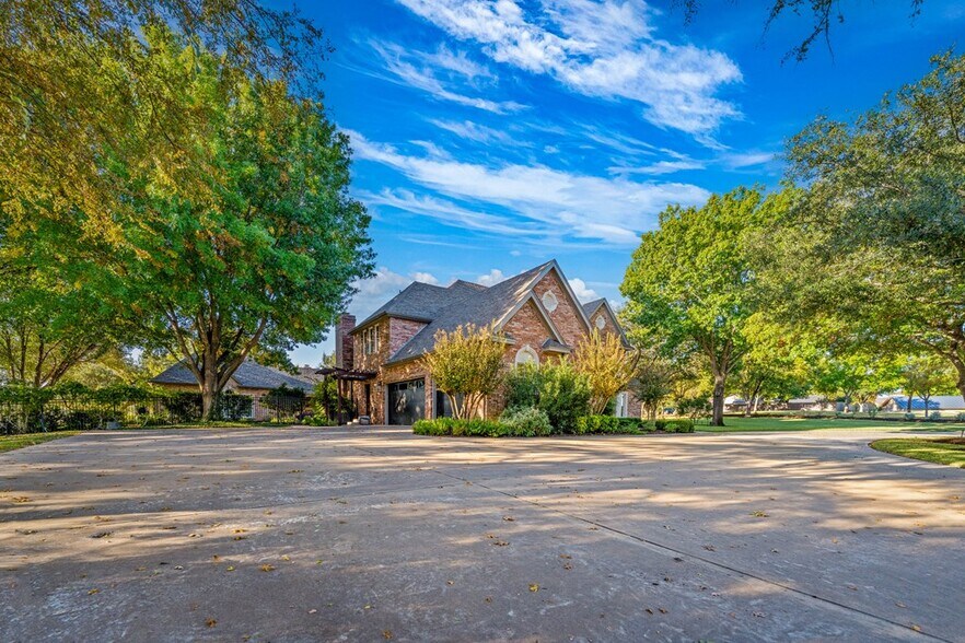 More Photos Of 2409 Commerce st, San Saba Land For Sale