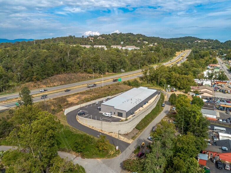 More Photos Of 94 Old Beaverdam Creek Rd, Woodfin General Retail For Lease