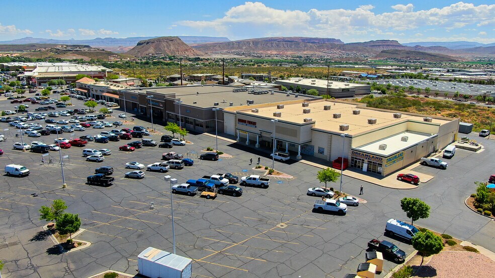 More Photos Of 875 W Red Cliffs Dr, Washington Supermarket For Sale