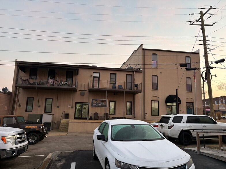 More Photos Of 130 W Bankhead St, New Albany Flex For Sale