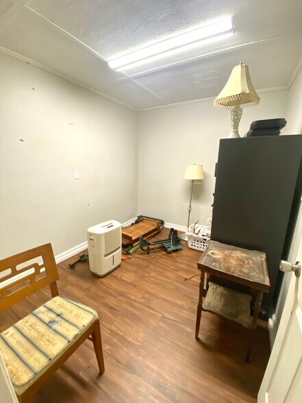 More Photos Of 78 Ash St, Calvert City Office For Sale
