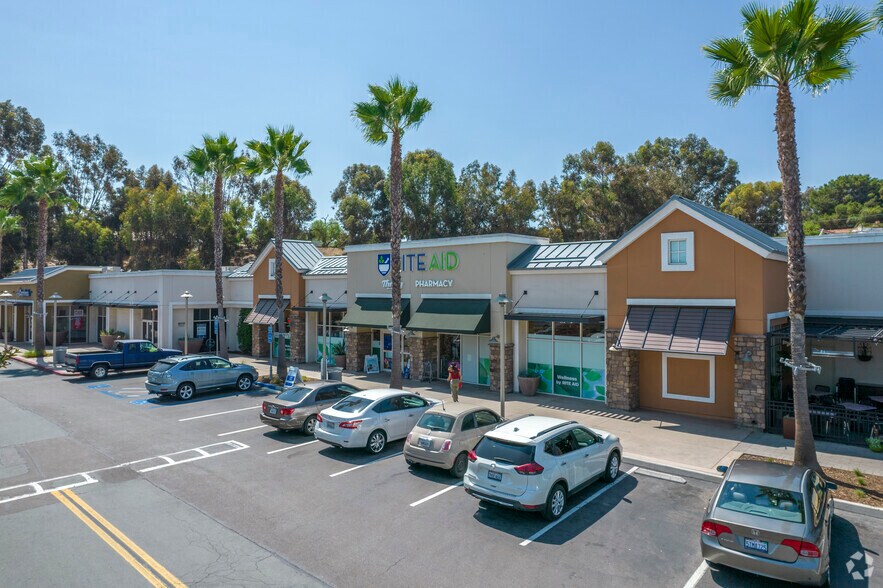 More Photos Of 4404 Bonita Rd, Bonita Unknown For Lease