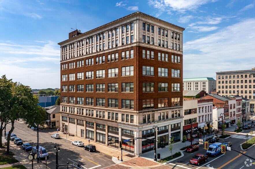 Primary Photo Of 59 Lincoln Way E, Massillon Apartments For Lease