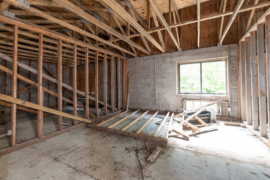 More Photos Of 6020 Shelby Oaks Dr, Memphis Hotel For Sale