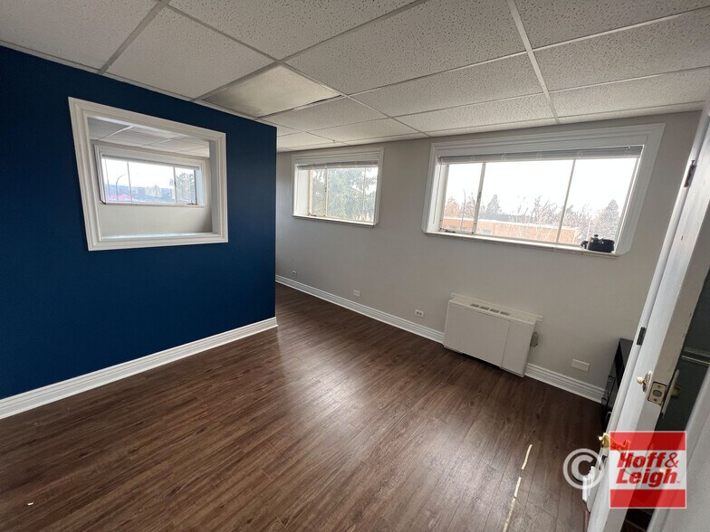 More Photos Of 1100 W Littleton Blvd, Littleton Loft Creative Space For Lease