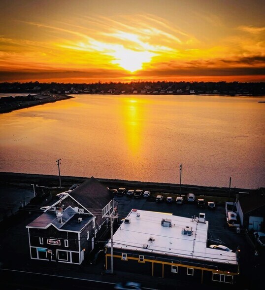 More Photos Of 116-124 Aquidneck Ave, Middletown General Retail For Sale